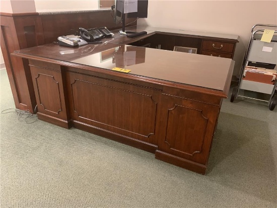 OFS U-SHAPED EXECUTIVE OFFICE DESK, RIGH RETURN, RAISED PANEL, SINGLE PEDESTAL, 71" X 101" X 71"