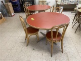 LOT: (2) SINGLE PEDESTAL ROUND TABLES W/ (7) BENTWOOD CAFÉ CHAIRS