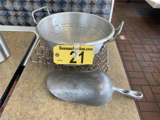 R-LOT: ALUMINUM COLANDER, ICE SCOOP, 2-RACKS