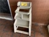 R-RUBBERMAID M57-7808-00 HIGH CHAIR