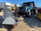 2006 INTERNATIONAL 7400 S/A PLOW TRUCK W/ WARREN S/S SANDER, 43,799 MILES, S/N: 1HTWDAAR46J222418