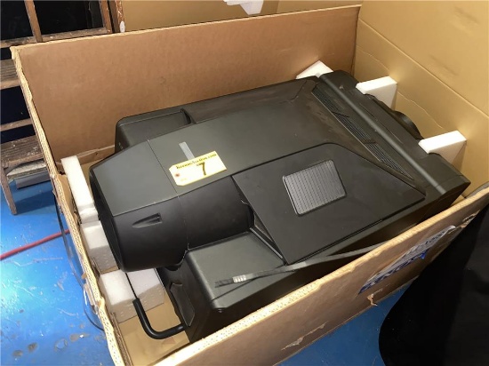 SONY SRX-S110 DATA PROJECTOR IN SHIPPING BOX (NO LENS) NOTE: "RETURN: BAD PICTURE 2014"