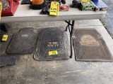 LOT: 6-FLOOR MATS