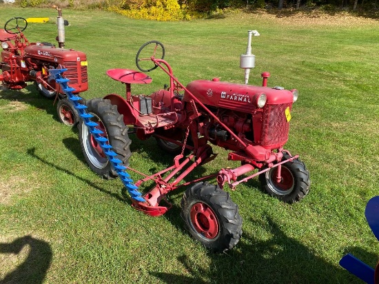 1948 FARMALL F CUB TRACTOR, S/N: F6979 W/ SICKLE BAR MID MOUNT MOWER