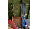 VINTAGE SKIS & WOODEN SNOW SCOOP