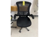 FLR 3: MESH BACK SWIVEL OFFICE CHAIR, BLACK