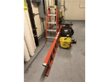 FLR 6: LOT: CONTENTS OF HVAC ROOFTOP ROOM: WET/DRY VAC, 5' STEP LADDER, 10' LADDER, RACKING, MOP