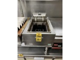 FLR B1: WELLS COUNTERTOP FRYER, MODEL F-49 S/N: CAS9000