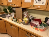 FLR B1: CONTENTS ON COUNTER: GIFT BASKETS, SERVING PLATTER , CUPS & MISC