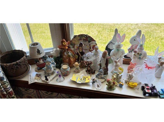 LOT: CHRISTMAS, EASTER, THANKSGIVING DÉCOR