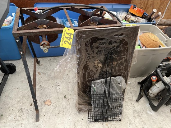2-BURNER GRILL, GRIDDLE, 6OK BASKETS
