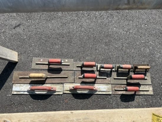 LOT: 11-HAND TROWELS