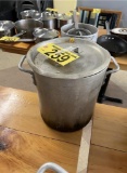 UPDATE APT16 STOCK POT WITH LID