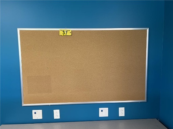 STAPLES 5'X3' BULLETIN BOARD