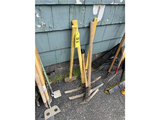(5) LONG HANDLED TOOLS: (2) SLEDGE HAMMERS, (2) PICK AXES (1) CHIPPING HAMMER $BID PRICE X    5
