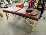 MASSAGE TABLE