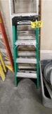 WERNER 4' FIBERGLASS STEP LADDER