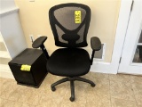 MESH-BACK ADJUSTABLE HEIGHT SWIVEL OFFICE CHAIR