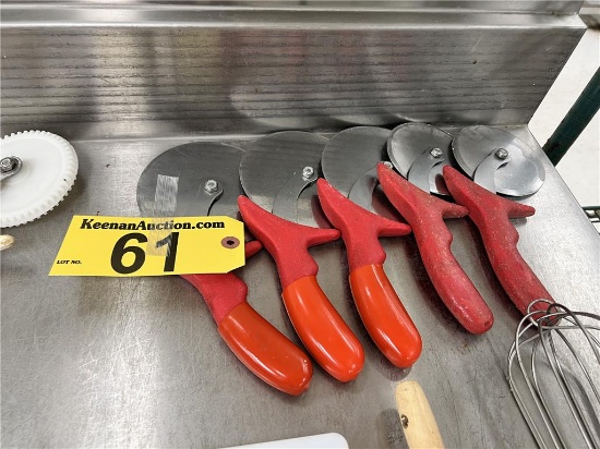 (5) 5" AND 4" PIZZA CUTTERS