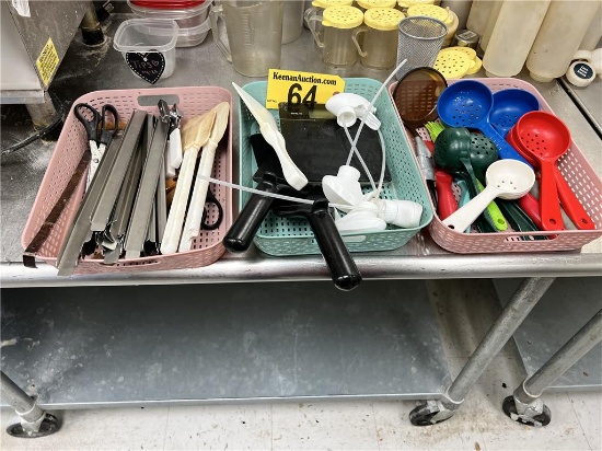 LOT OF MISCELLANEOUS UTENSILS