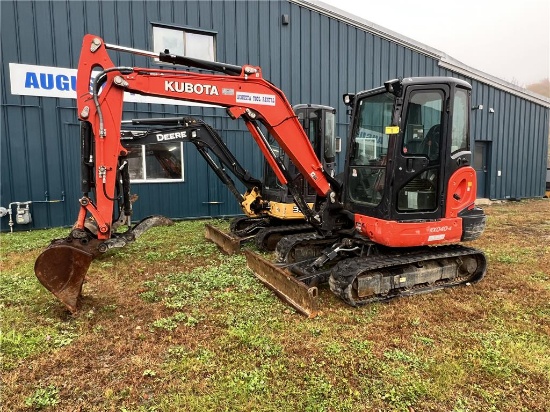 2019 KUBOTA KX040-4 EXCAVATOR, 14" RUBBER TRACK, 67" BLADE, 17" DIGGING BUCKET, HYDRAULIC THUMB