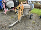 STONE 650Y TOW-BEHIND CEMENT MIXER