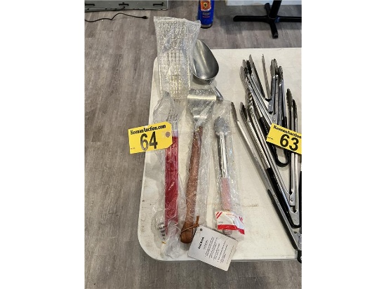 LOT: 4-ASSORTED KITCHEN UTENSILS: TONGS, GRILL BRUSH, DEEP FRYER SPATULA, SCOOP