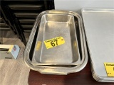 LOT: 2-BAKING PANS
