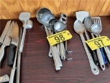 LOT: 10-STAINLESS STEEL LADLES
