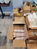 LOT OF ASSORTED SIZE PAPER BAGS & FOOD BOATS