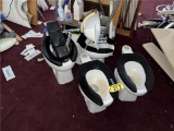 FLR 3: LOT OF ASSORTED BATHROOM FIXTURES