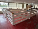 FLR 1: LOT: 5-SECTIONS OF BARRICADE FENCING