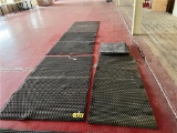 FLR 1: LOT: 24' OF BAREFOOT ANTI-FATIGUE MAT W/(6) 2X2 FLOOR TILES