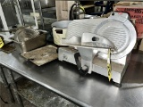 FLR 1: LOT: BERKEL 825 SLICER, RICE COOKER, ASSORTED COOKING UTENSILS