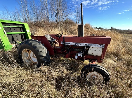 INTERNATIONAL 684 2WD TRACTOR, 5,934 HOURS