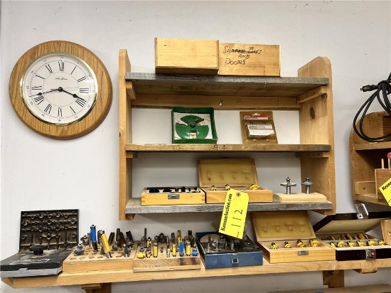 LOT: ASSORTED ROUTER & SHAPER BITS WITH CRAFTSMAN UNIVERSAL JIG