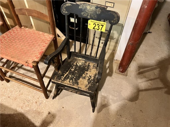 CHILDREN'S ROCKER