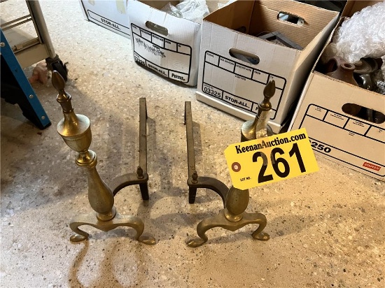 LOT: BRASS FIREPLACE ANDIRONS