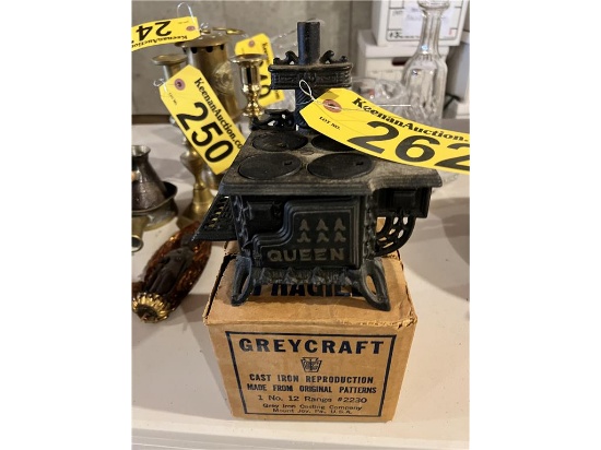GREYCRAFT NO. 12 "QUEEN" CAST IRON REPRODUCTION SALESMAN SAMPLE WOOD COOKSTOVE