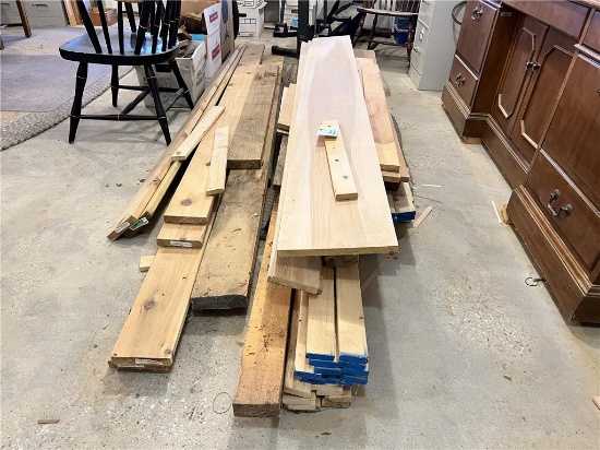 LOT OF ASSORTED LUMBER