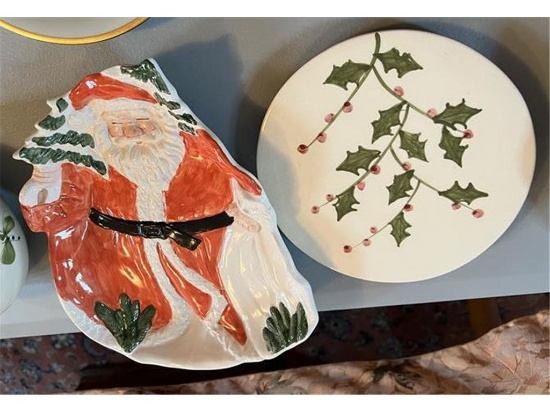 LOT: PORCELAIN TRIVET & SANTA COOKIE DISH