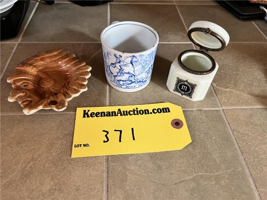 PORCELAIN/CERAMIC LOT: VINTAGE INDIAN HEAD ASHTRAY, THE BOAR HUNT CUP, CERAMIC HINGED TRINKET BOX