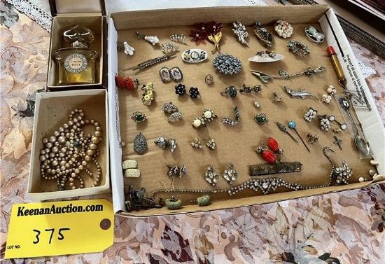 LOT OF ASSORTED VINTAGE COSTUME JEWELRY & PERFUME BOTTLE: EARRINGS, BROCHES, HAT PINS