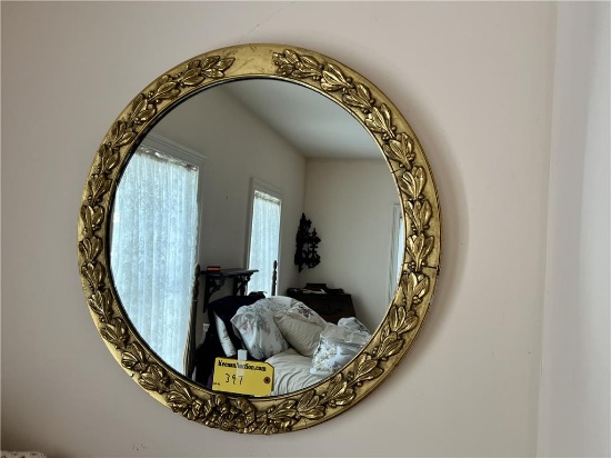 33" ROUND GILDED FRAMED MIRROR (FRAME CRACKED)
