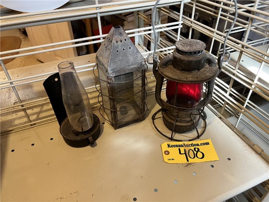 LOT OF VINTAGE OIL LAMPS, DIETZ VESTA BRAKEMAN'S LANTERN, CANDLE LANTERN