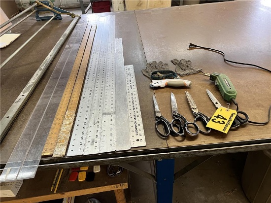 FLOOR 1: LOT: SCISSORS, HOT KNIFE, RULERS, CHAIN GLOVES