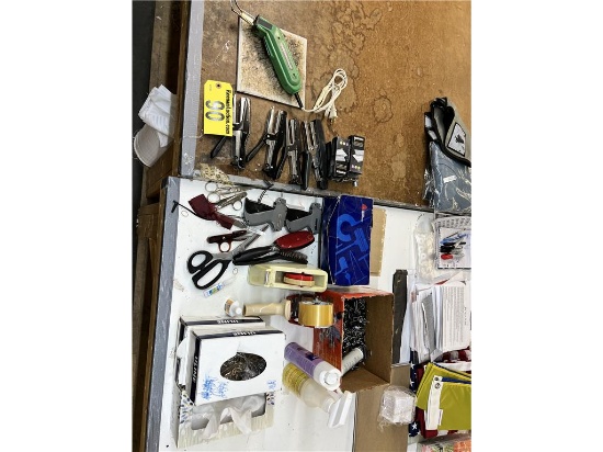 FLOOR 1: LOT: HOT KNIFE, STAPLERS, TAG GUNS, TAPE & STAPLES
