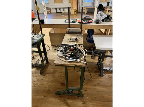 FLOOR 2: PNEUMATIC ROLLER FEED TABLE, 4', W/ FOOT CONTROL
