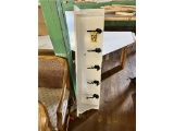 FLOOR 3: 5-HOOK COAT VALET