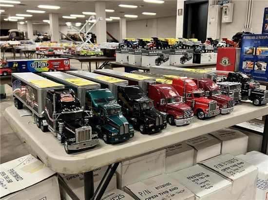 23-56 LARGE DIECAST CAR COLLECTION